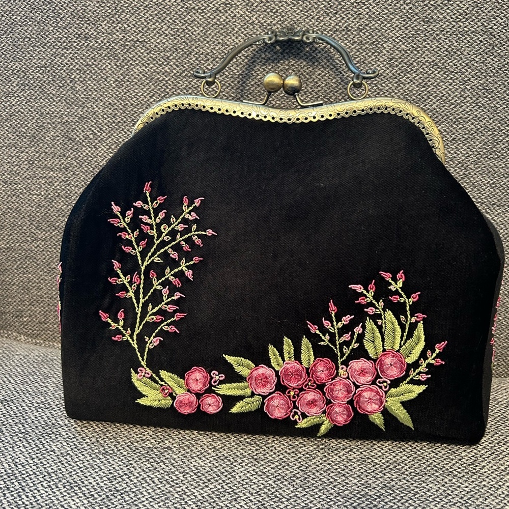 Elegant Black Floral Embroidered Handbag